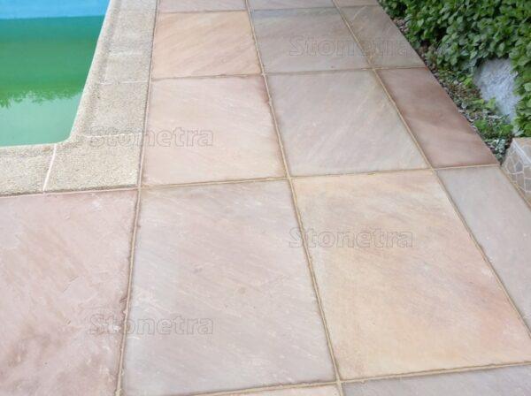 1024-7_vonjaksia-kamenna-dlazba-pieskovec-modak Pieskovec Modak 90 cm x 60 cm x 2,2 cm - sekané hrany