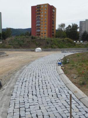 Žula dlažba kocky pr. 15/17 cm 1 t = 3 m2