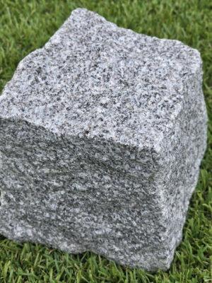 Žula dlažba kocky 4/6 cm 1 t = 9 m2 Farba: Tmavá