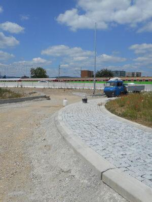 Žula dlažba kocky pr. 15/17x8 cm 1 t = 6 m2