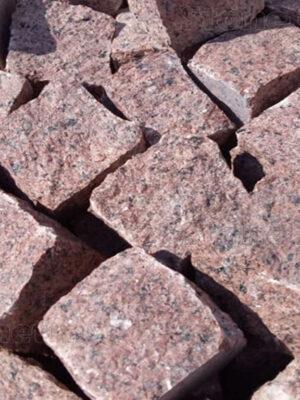 1643_8-11-cm Červená žula dlažobné kocky 10/10/5 cm - 9 m2/t