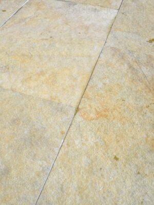 Vápenec Palomino yellow 90 cm x 60 cm x 2,2 cm, prírodný povrch- rezané hrany