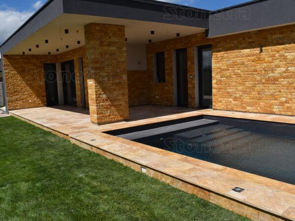 Travertín Gold - kamenný obklad 4x rezaný