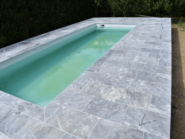 Mramor Dolphin 61 cm x 40,6 cm x 3 cm - omieľaný