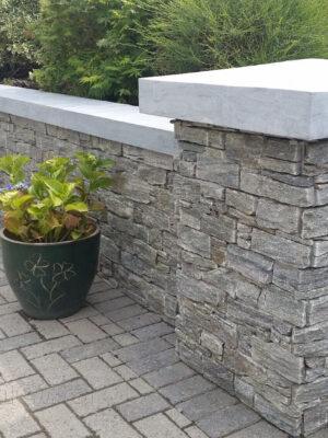 2156-1_masivny-panel-na-obklad-fasady-plotu Kvarcit Reus masívny panel 55 cm x 20 cm x 2,5 – 4 cm