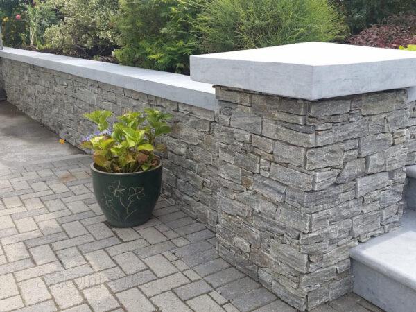 Kvarcit Reus masívny panel 55 cm x 20 cm x 2,5 – 4 cm