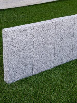 Žula šedá rezaná palisáda 33 cm x 18 cm x 5 cm