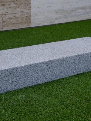 2226-2_zulovy-masivny-schod-100x35x15-cm-v-typicky-sedej-zulovej-farbe-s-texturou-korenie-a-sol Žula šedá rezaný schod 100 cm x 35 cm x 15 cm