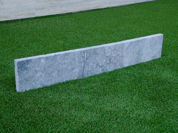 2253_obrubnik-z-mramoru-lagune-v-rozmeroch-30x15x3-cm-v-sivej-farbe-s-vyraznejsou-mramorovou-texturou-s-omielanym-povrchom Mramor Lagune rezaný obrubník 30 x 15 x 3 cm