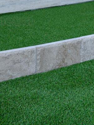 2259-7_obrubnik-travertin-mocca-v-rozmere-30x15x3-cm-v-mocca-kavovej-farbe-s-kresbou-so-sekanymi-hranami Travertín Mocca rezaný obrubník 30 cm x 15 cm x 3 cm