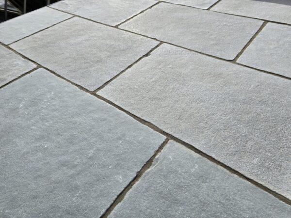 Vápenec Azuro 60 cm x 40 cm x 2,2 cm - omieľaný