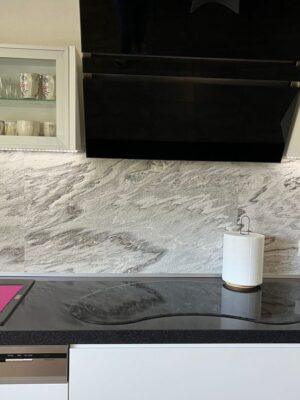 2343_arctic-2 Mramor Artic White 122 cm x 61 cm x 2 mm - kamenná dyha