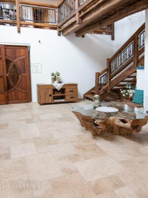 2390_obklad-do-obyvacky-travertin-light Travertín Light Premium francúzsky vzor hr. 1,2 cm - sekané hrany