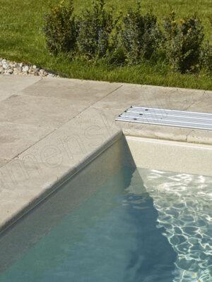 547_kamenny-bazenovy-lem-z-travertinu-classic-kamenskalica-sk Bazénový lem Travertín Classic Rozmery: 100 x 20 x 3 cm